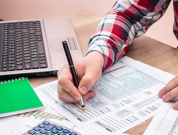 Auxiliar Contable y Financiero
